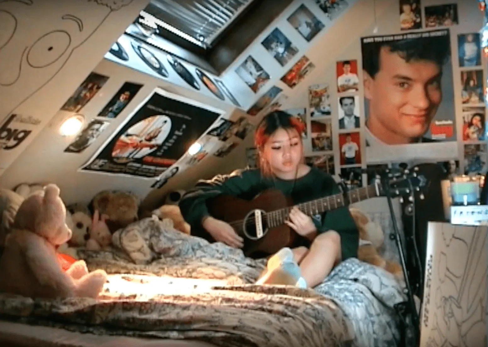 Watch Beabadoobee's Intimate 'Loveworm' Bedroom Sessions