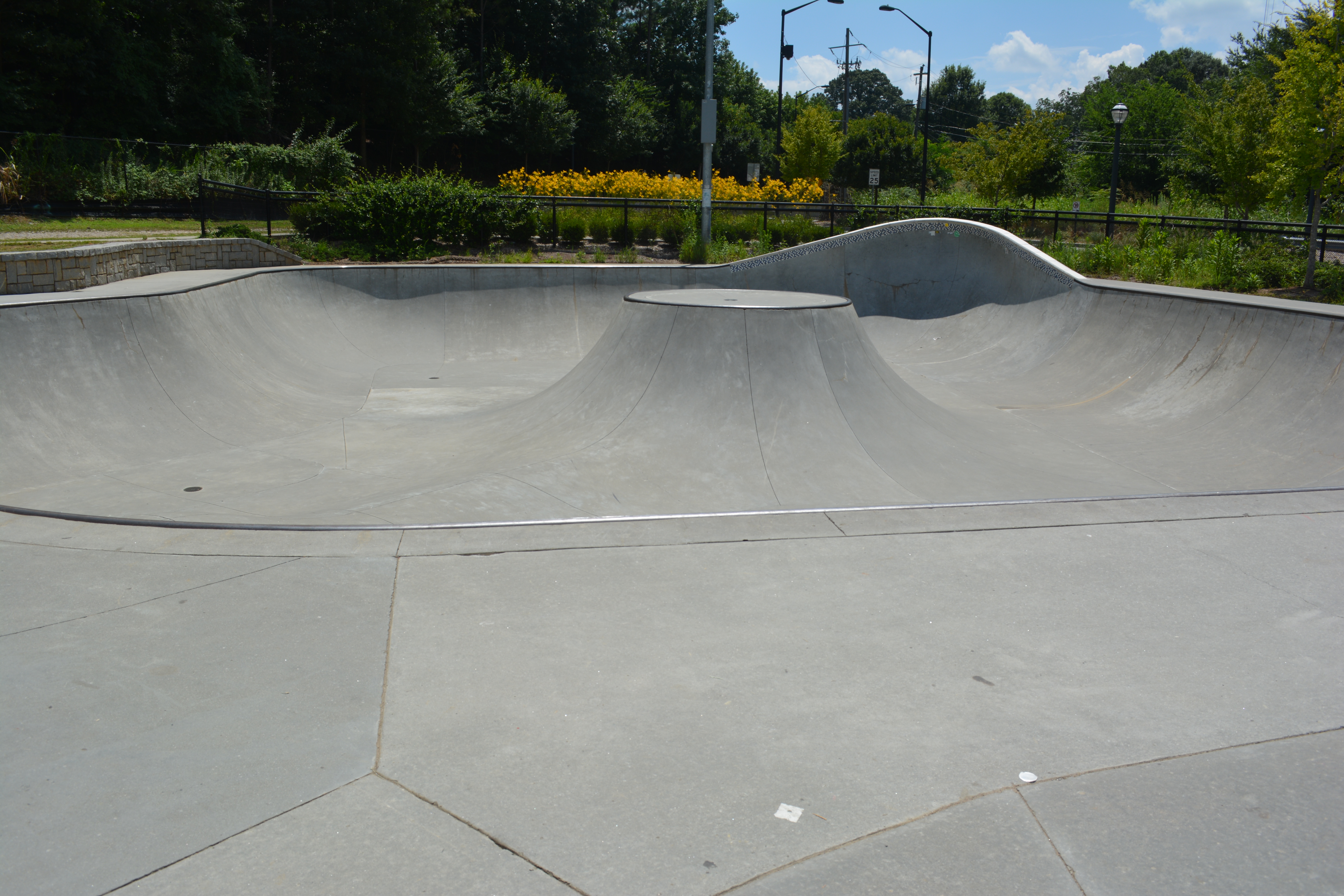 The park features a “vulcano,” which is a space between two quarter pipes.