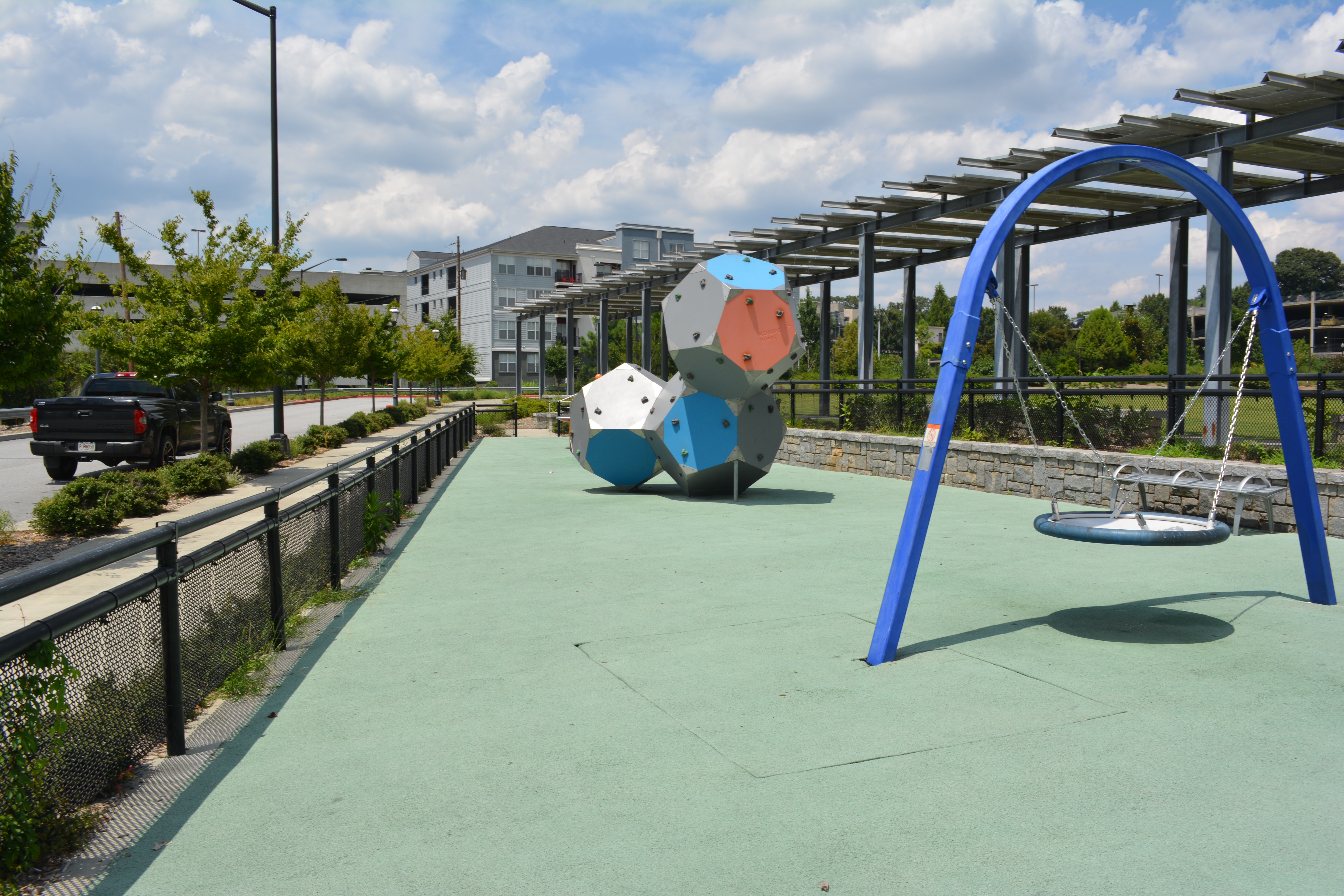 The playground is surrounded by an area maintained with organic land regimens. This system promotes a healthy greenspace and landscaping.